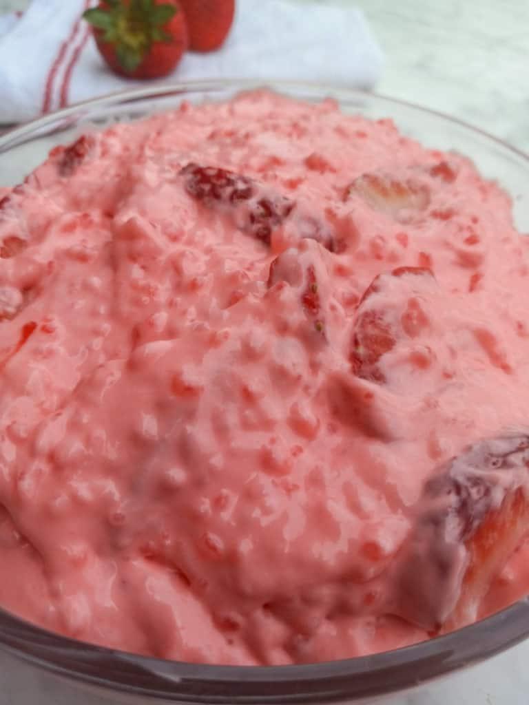 bowl-of-Amish-strawberry-tapioca-pudding.