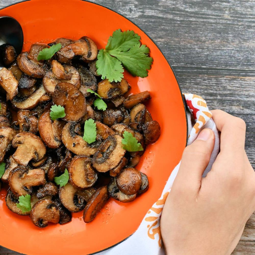 24Bite: Sliced Baby Bella Mushrooms Sauteed in Wine Recipe by Christian Guzman