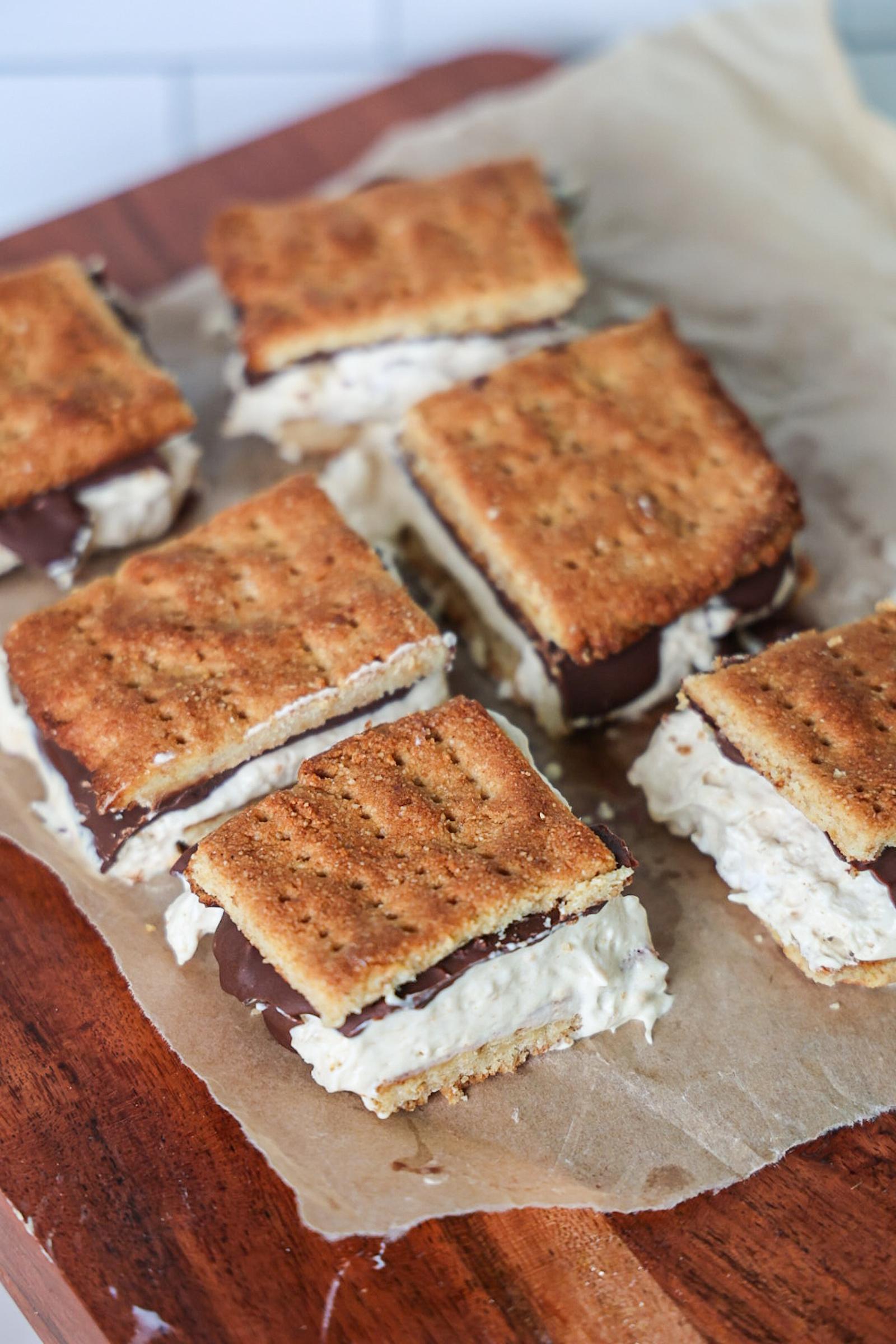 Dondurulmuş s’mores (yüksek protein)